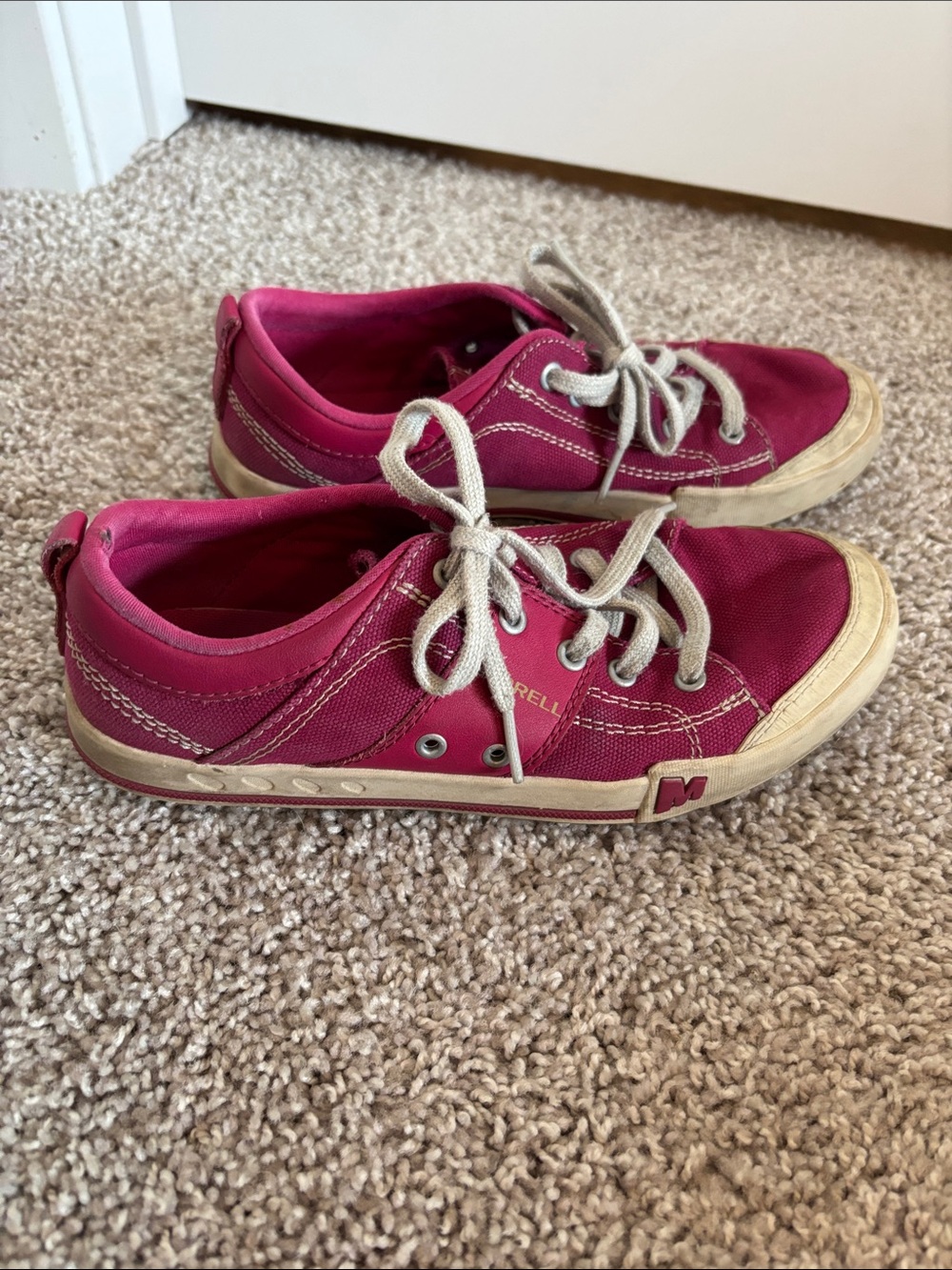 Merrell Raspberry Canvas Low-Top Sneakers - Picture 2 of 7